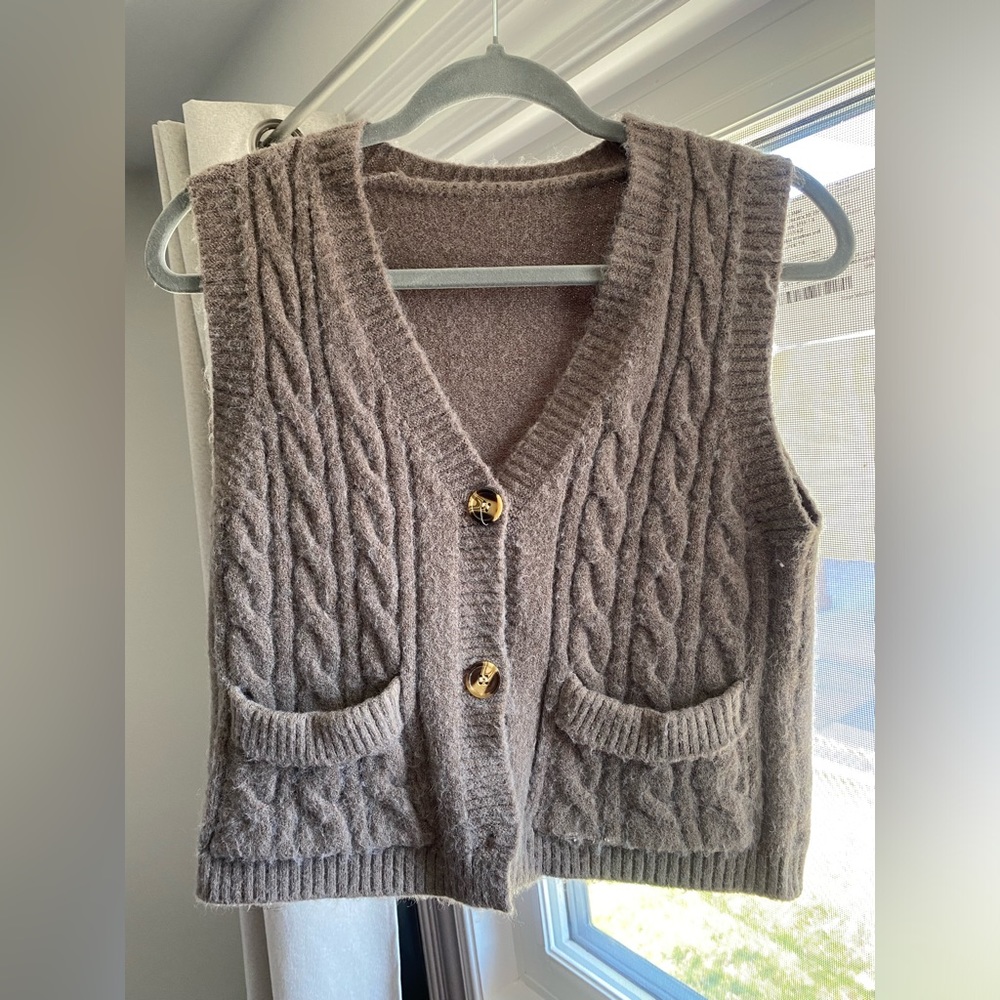 Vest sweater